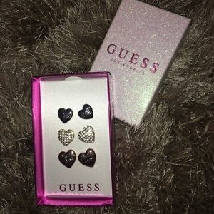 GUESS // heart shaped earrings